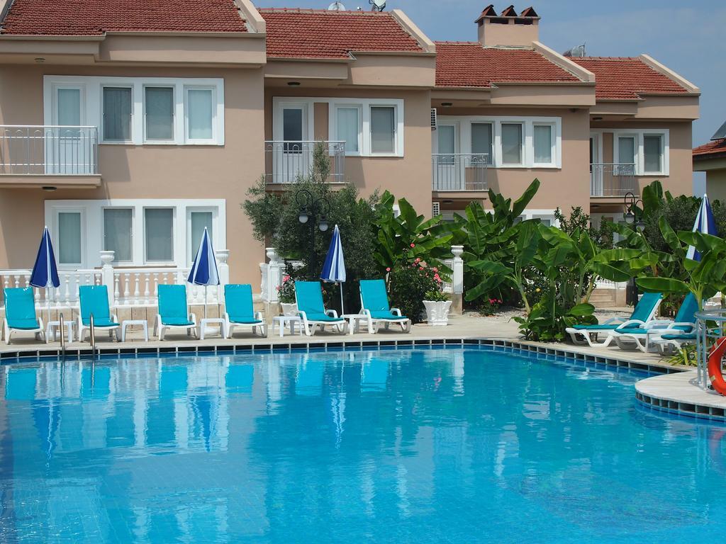 Aparthotel Ozcem Apart Fethiye Exterior foto