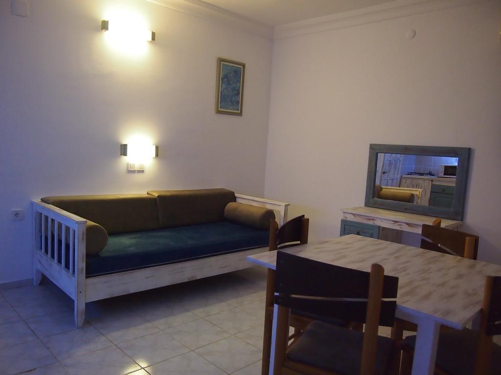 Aparthotel Ozcem Apart Fethiye Zimmer foto