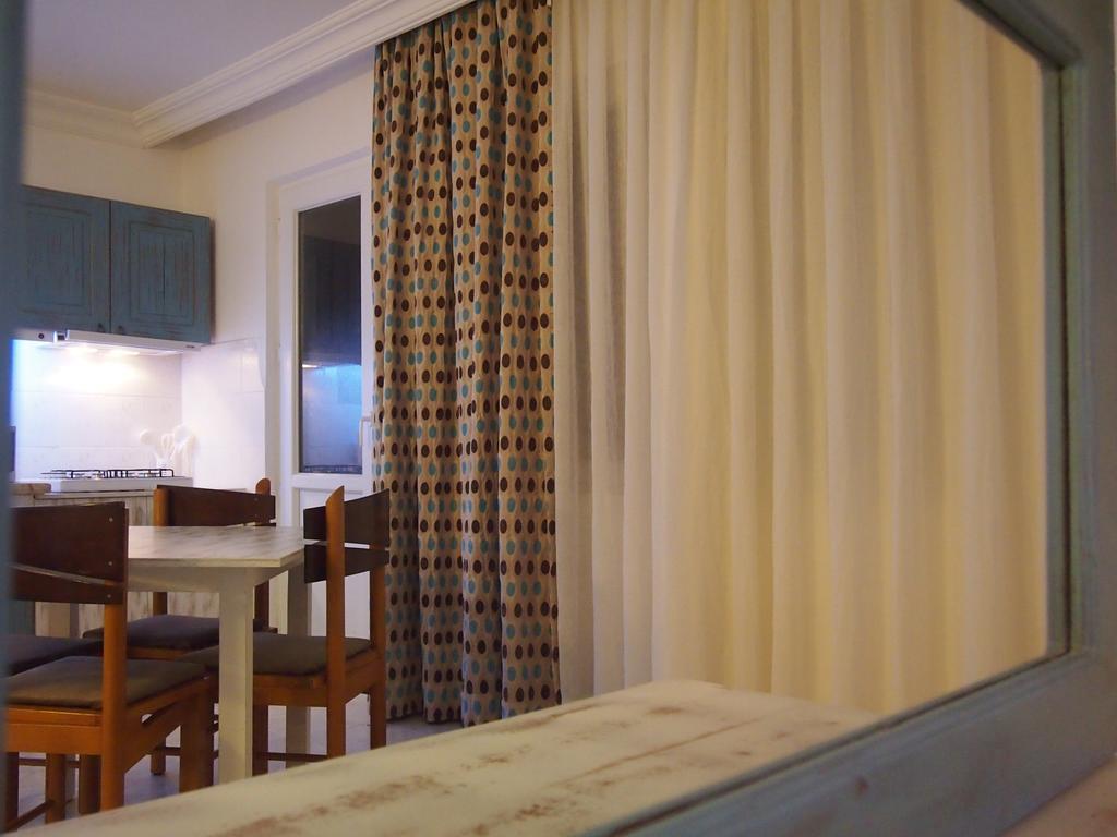 Aparthotel Ozcem Apart Fethiye Exterior foto