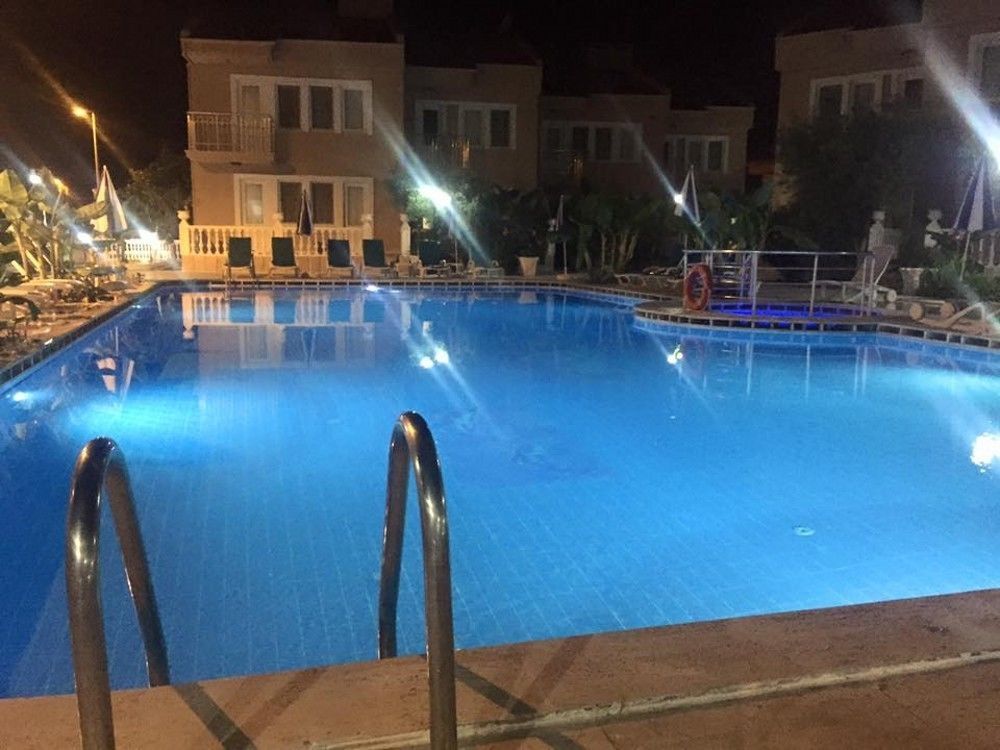 Aparthotel Ozcem Apart Fethiye Exterior foto