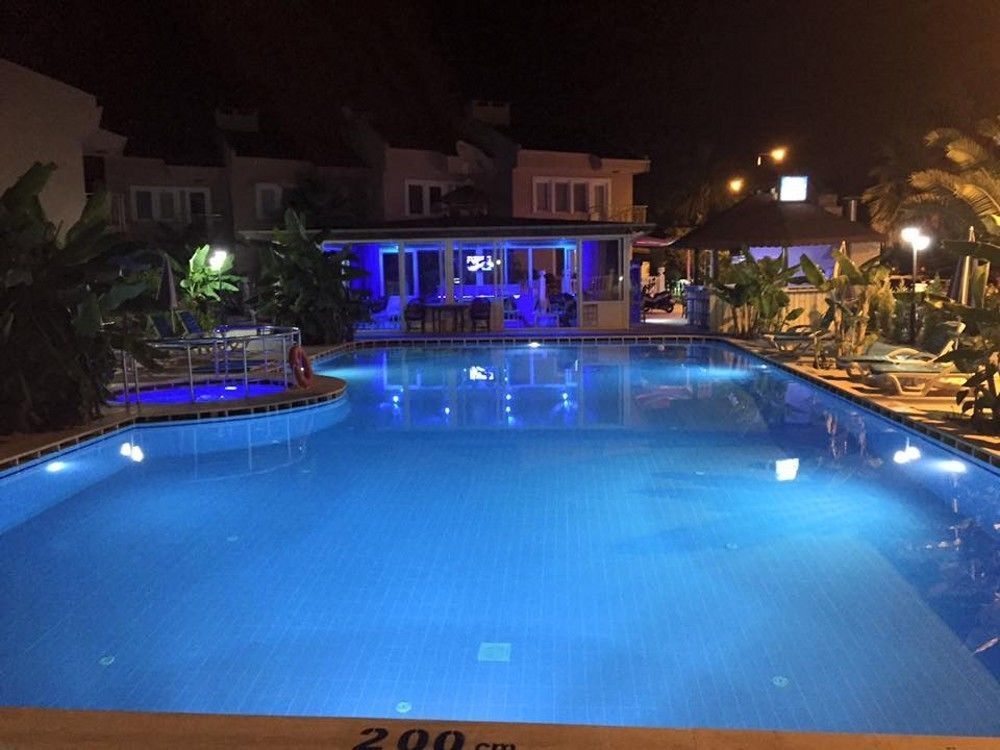Aparthotel Ozcem Apart Fethiye Exterior foto